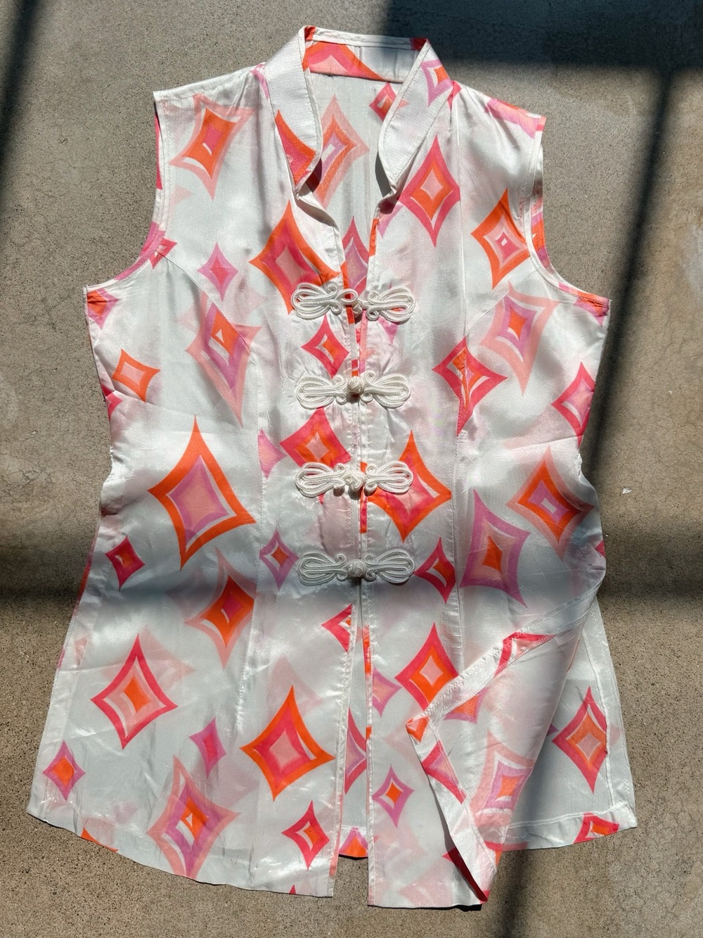 Vintage 60s/70s Printed Side Slit Sleeveless Blouse